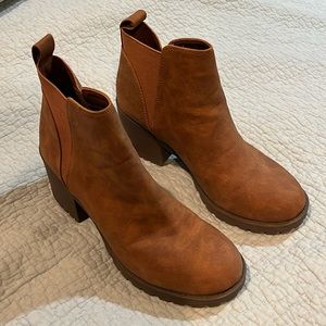 Dirty Laundry lug heal ankle boots
